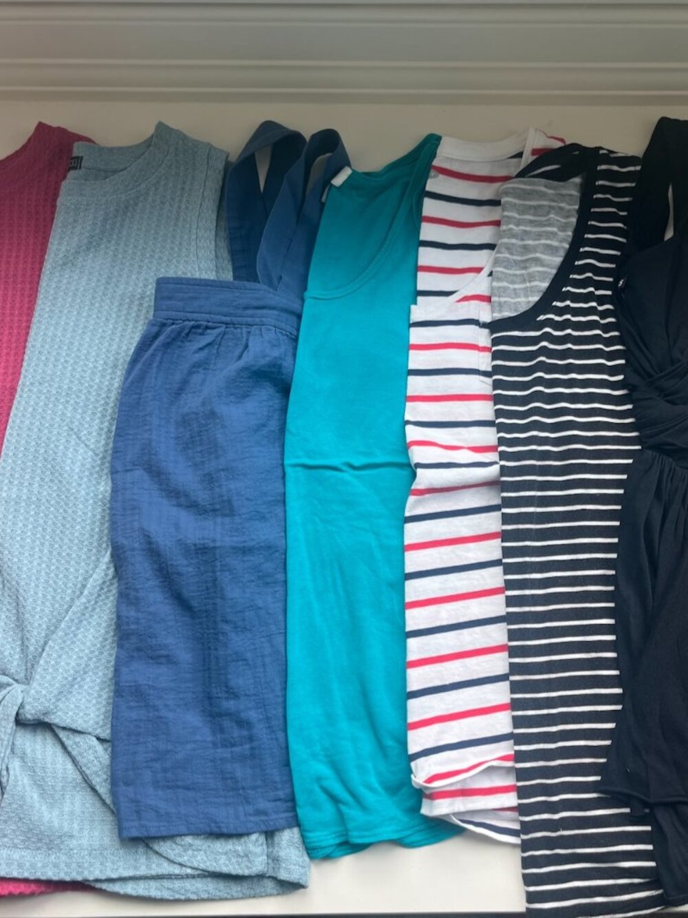 Women’s Small Flowy Tank Bundle